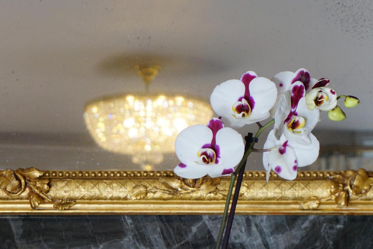 Manoir De La Comtesse Apartment Chailly-en-Biere ภายนอก รูปภาพ